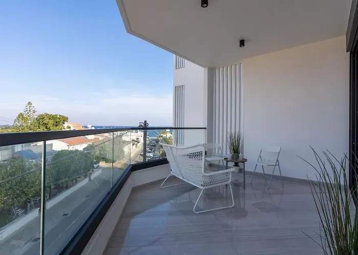 Thalassa 2-bedroom In Apartment